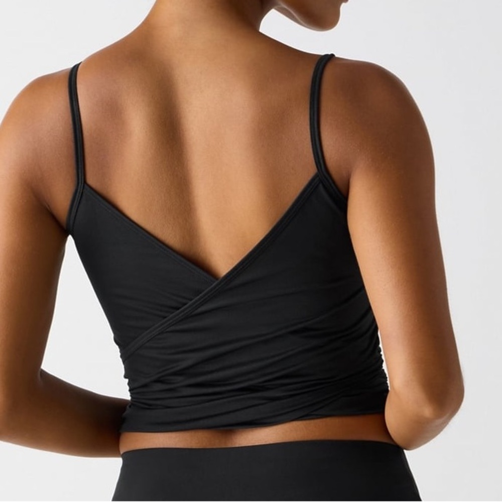Fabletics NWT Whisper Crossover Tank Top size Large